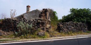 Immagine rappresentativa per: Maddalena Mameli: Il Feudo di Sedilo e Canales e il Feudalesimo Sardo in Eta' Moderna